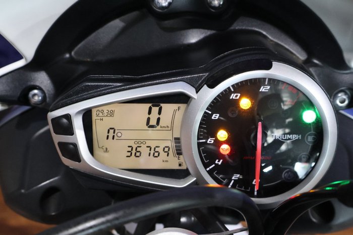 2013 TRIUMPH STREET TRIPLE R