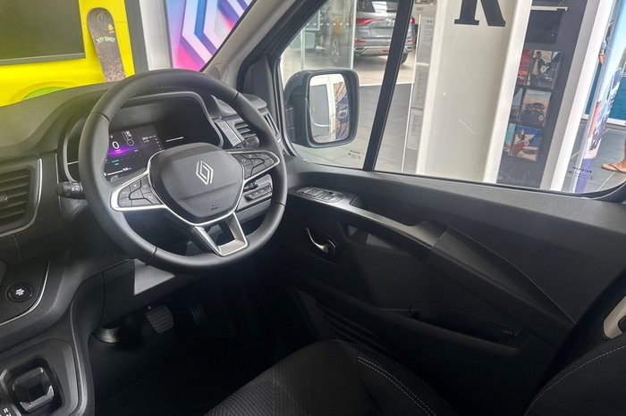 2025 Renault Trafic Premium