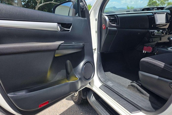 2018 Toyota Hilux SR5 GUN126R 4X4 Dual Range White