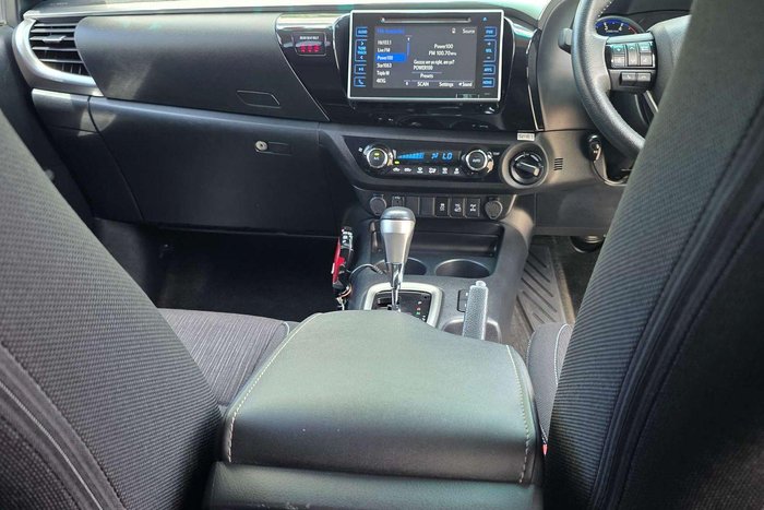 2018 Toyota Hilux SR5 GUN126R 4X4 Dual Range White