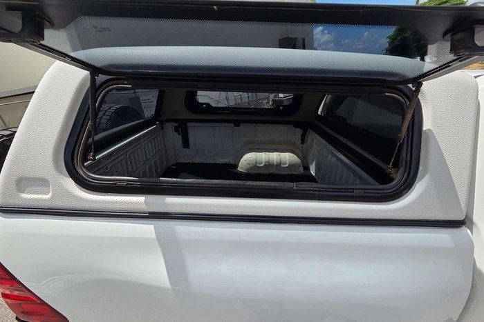 2018 Toyota Hilux SR5 GUN126R 4X4 Dual Range White