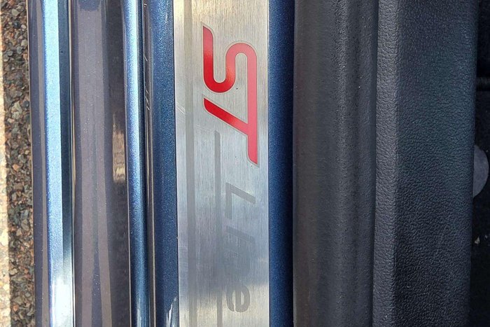 2018 Ford Focus ST-Line SA MY19.25 Blue