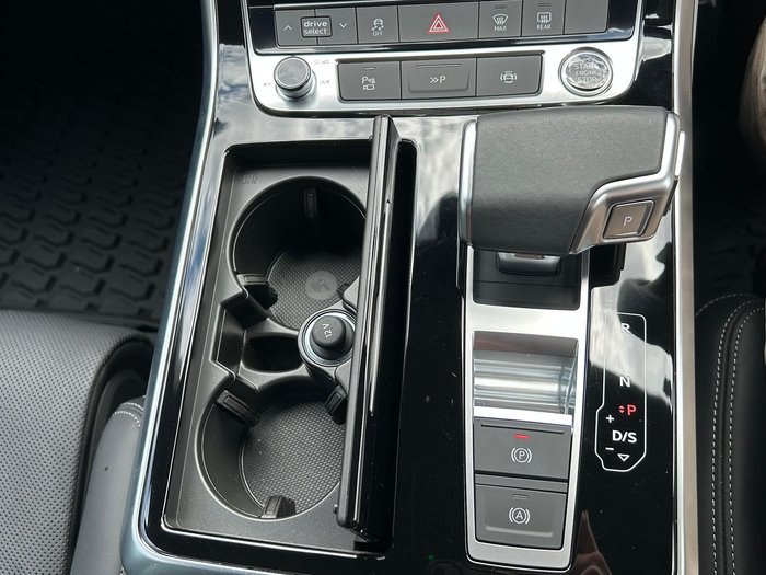 2025 Audi Q8 TDI 210kW S line