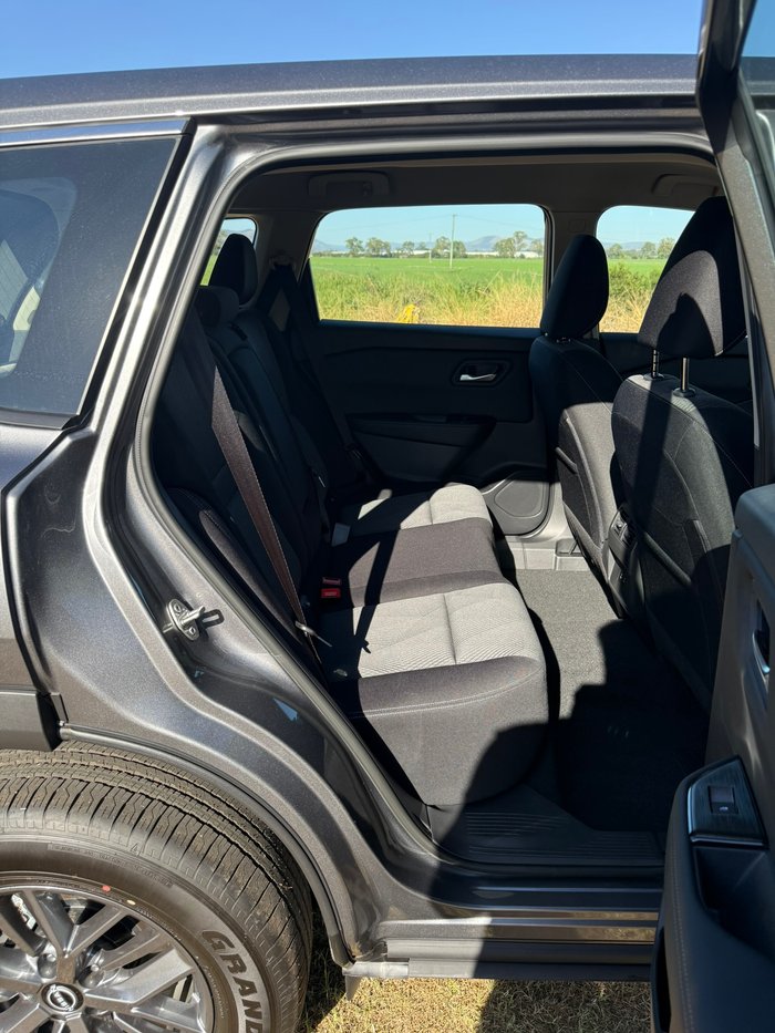 2025 NISSAN XTRAIL ST