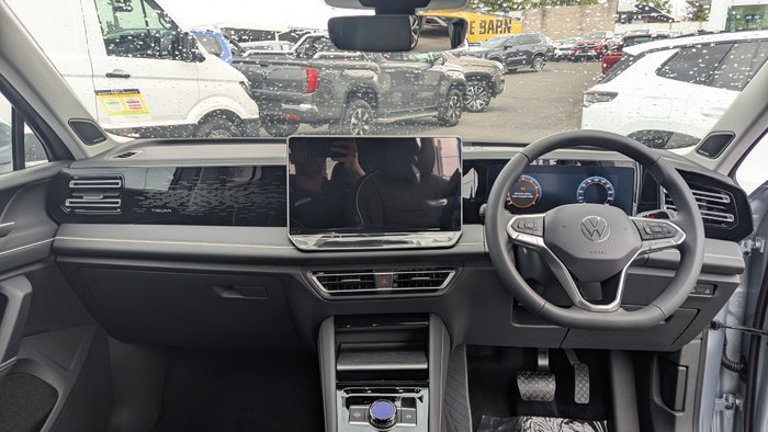 2025 VOLKSWAGEN Tiguan ELEGANCE