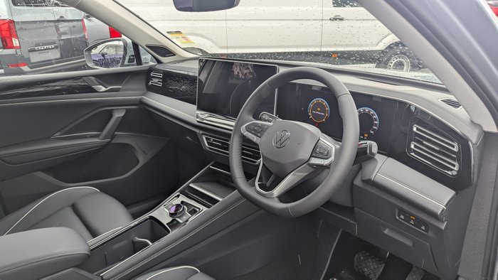 2025 VOLKSWAGEN Tiguan ELEGANCE