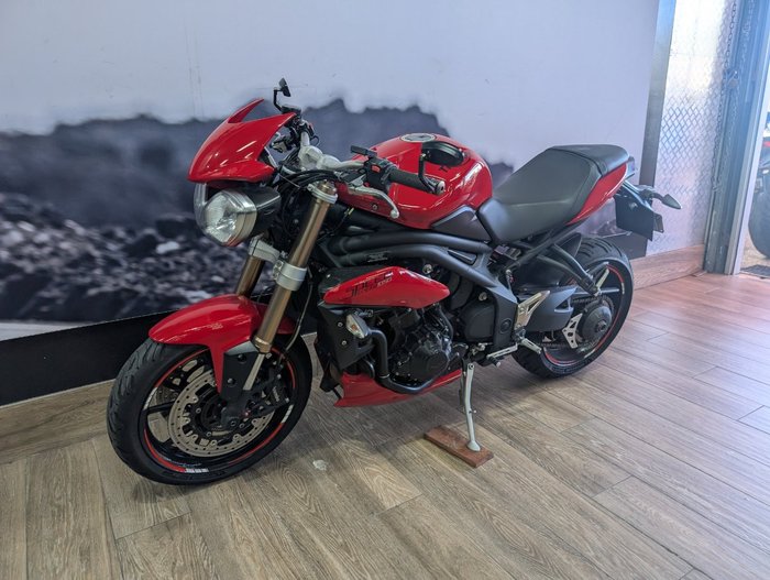 2015 Triumph SPEED TRIPLE (ABS) RED