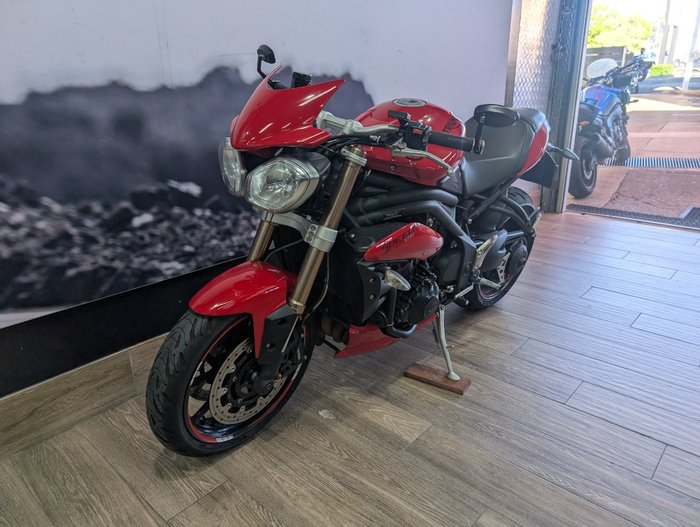 2015 Triumph SPEED TRIPLE (ABS) RED