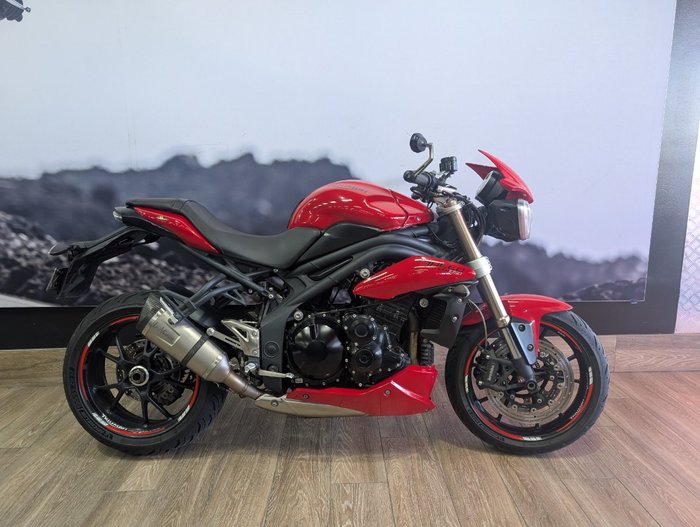 2015 Triumph SPEED TRIPLE (ABS) RED