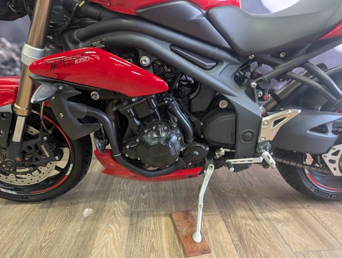2015 Triumph SPEED TRIPLE (ABS) RED