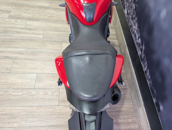 2015 Triumph SPEED TRIPLE (ABS) RED