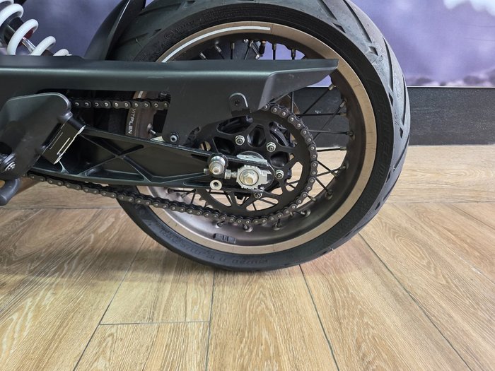 2021 HUSQVARNA VITPILEN 401 GREY