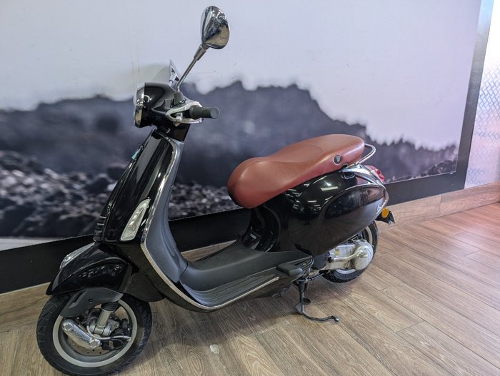 2015 VESPA PRIMAVERA Black