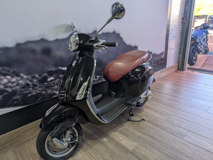 2015 VESPA PRIMAVERA Black