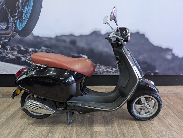 2015 VESPA PRIMAVERA Black
