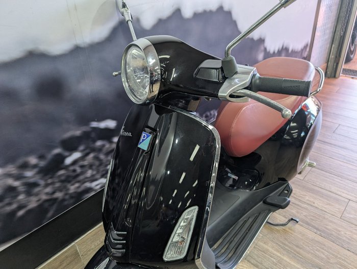2015 VESPA PRIMAVERA Black