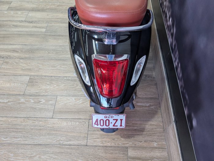 2015 VESPA PRIMAVERA Black