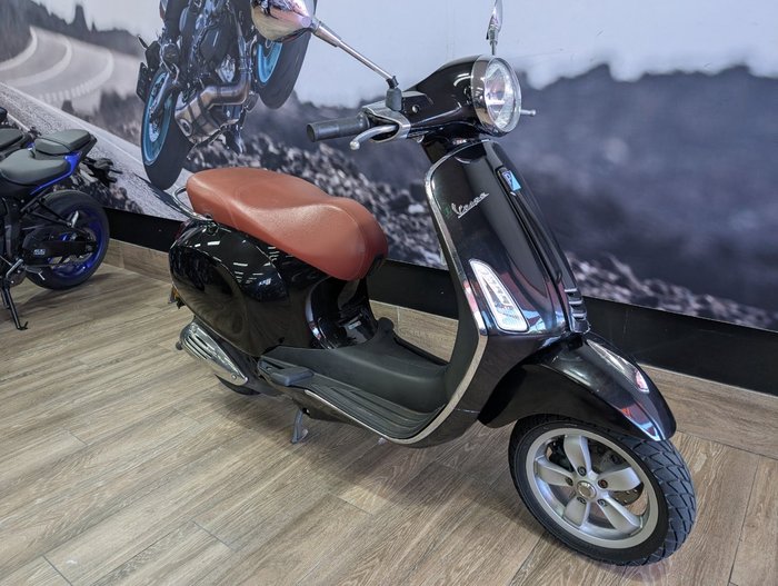 2015 VESPA PRIMAVERA Black