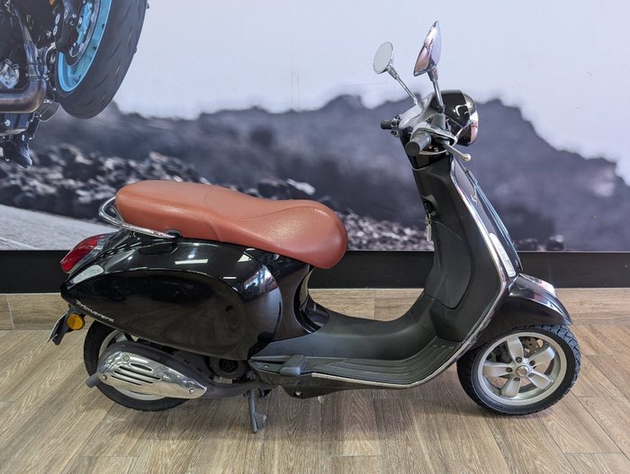 2015 VESPA PRIMAVERA Black