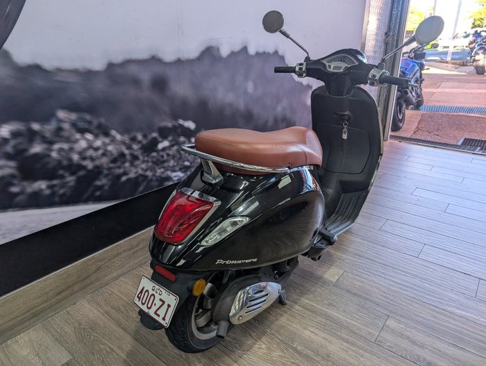 2015 VESPA PRIMAVERA Black