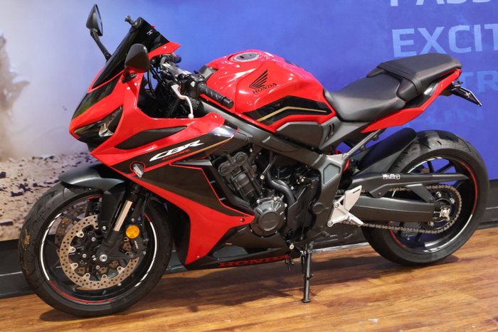 2023 Honda CBR650R Red