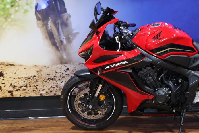 2023 Honda CBR650R Red