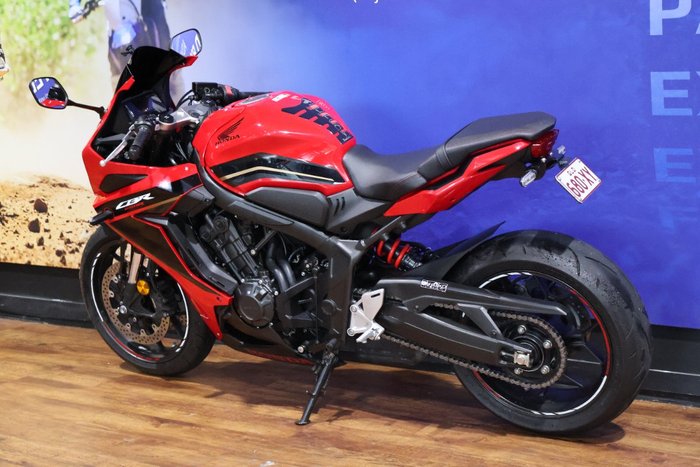 2023 Honda CBR650R Red