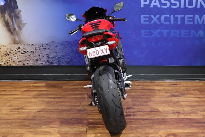 2023 Honda CBR650R Red