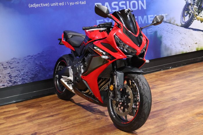 2023 Honda CBR650R Red