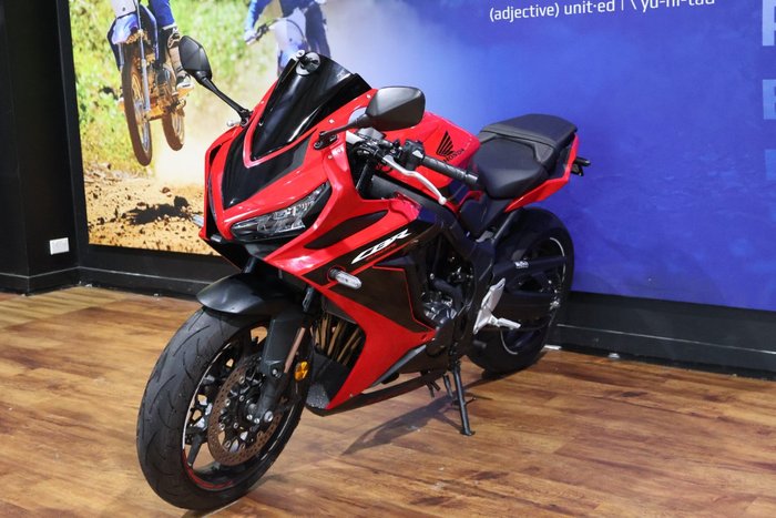 2023 Honda CBR650R Red