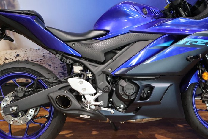 2024 Yamaha YZF-R3 Blue