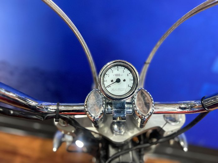 2010 Kawasaki VULCAN 900 CUSTOM Red