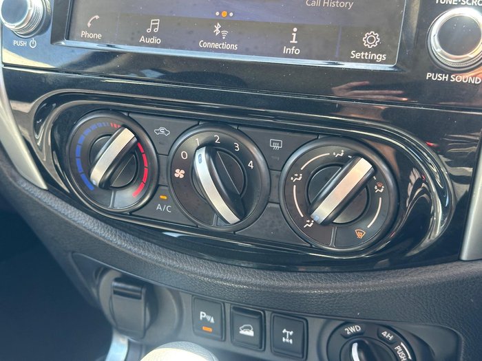 2025 Nissan Navara ST