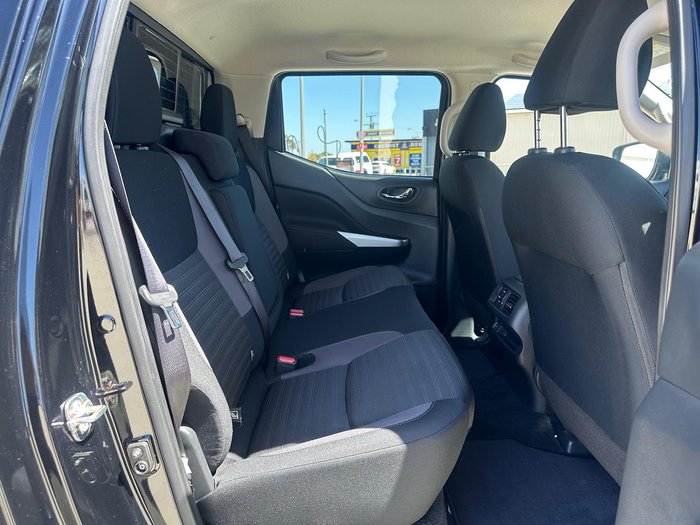 2025 Nissan Navara ST