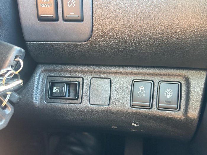 2025 Nissan Navara ST