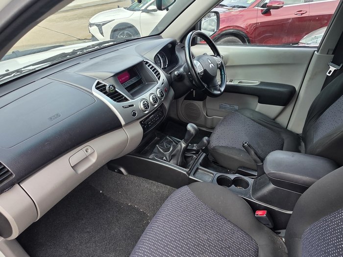 2014 Mitsubishi Triton GLX-R