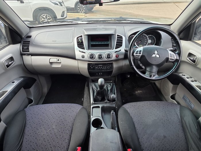 2014 Mitsubishi Triton GLX-R