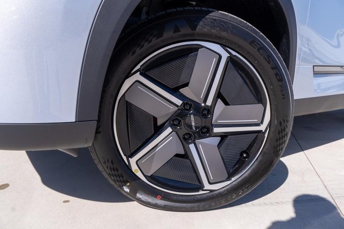 2025 Jaecoo J7 SHS Summit