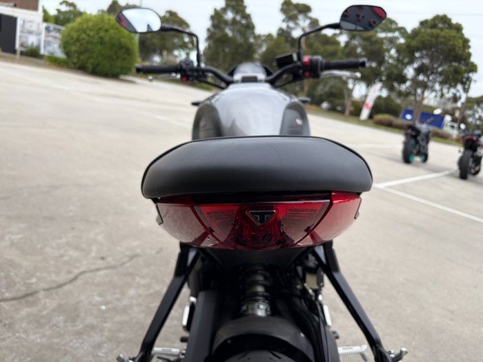 2023 Triumph TRIDENT 660 Grey