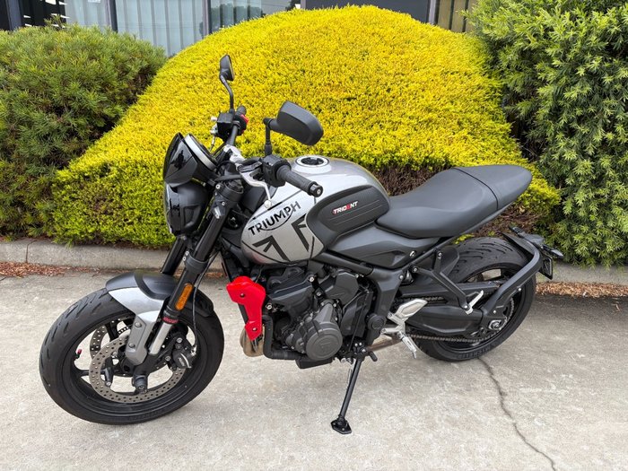 2023 Triumph TRIDENT 660 Grey