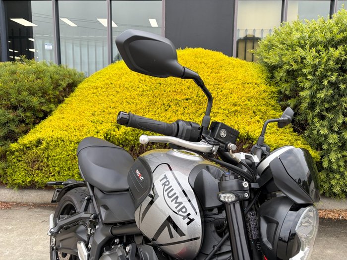 2023 Triumph TRIDENT 660 Grey