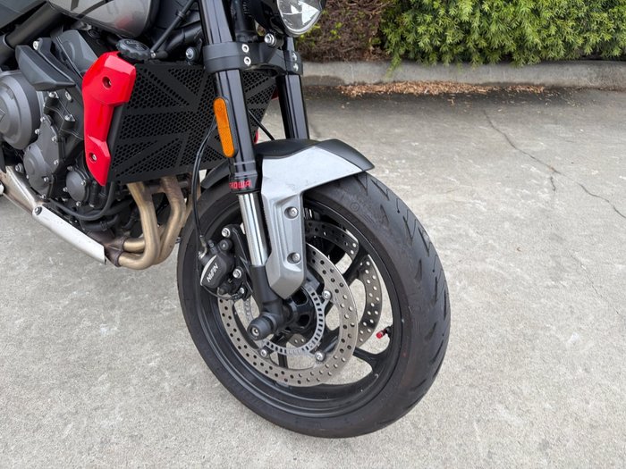 2023 Triumph TRIDENT 660 Grey