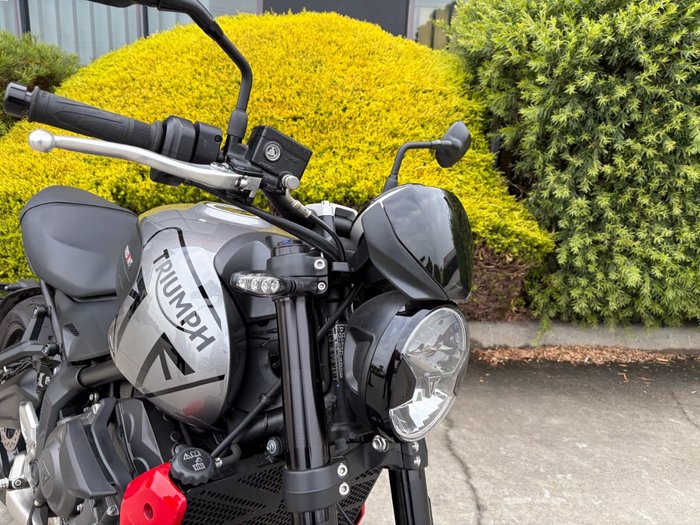2023 Triumph TRIDENT 660 Grey