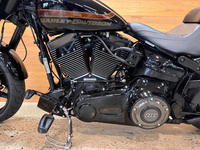 2016 HARLEY-DAVIDSON FXSE CVO PRO STREET BREAKOUT