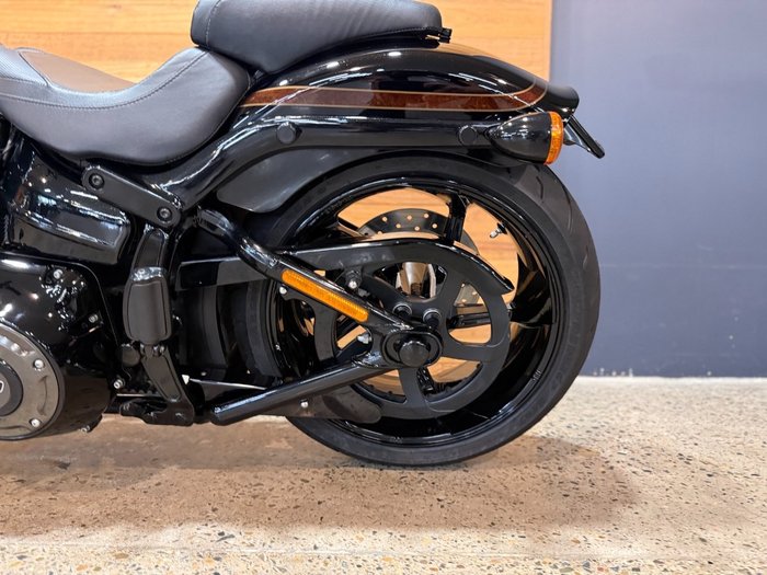 2016 HARLEY-DAVIDSON FXSE CVO PRO STREET BREAKOUT