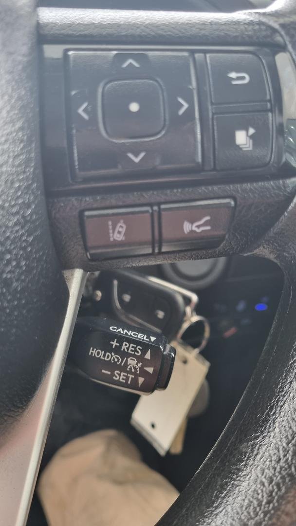 2022 Toyota Hilux SR