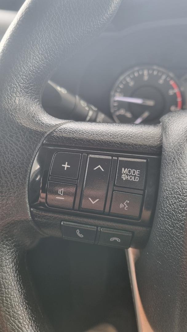 2022 Toyota Hilux SR