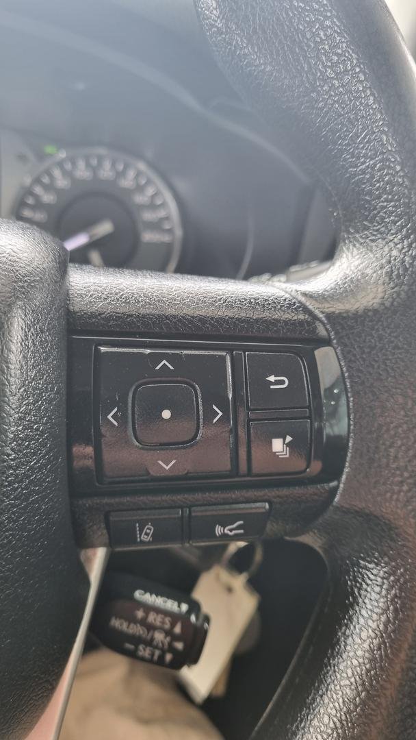 2022 Toyota Hilux SR