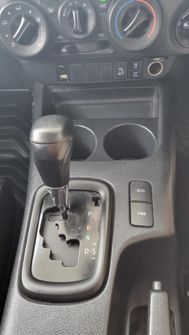 2022 Toyota Hilux SR