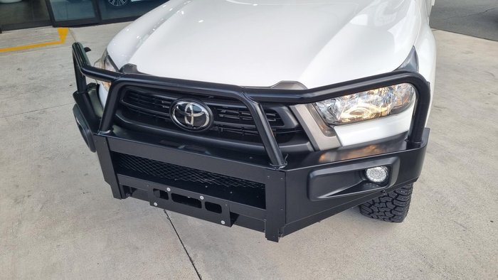 2022 Toyota Hilux SR